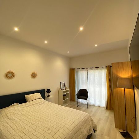Studio En Provence Avec Piscine La Barben Екстер'єр фото