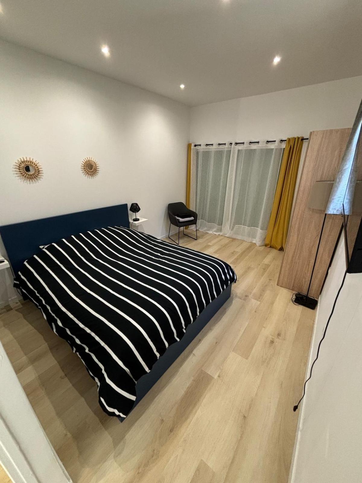 Studio En Provence Avec Piscine La Barben Екстер'єр фото